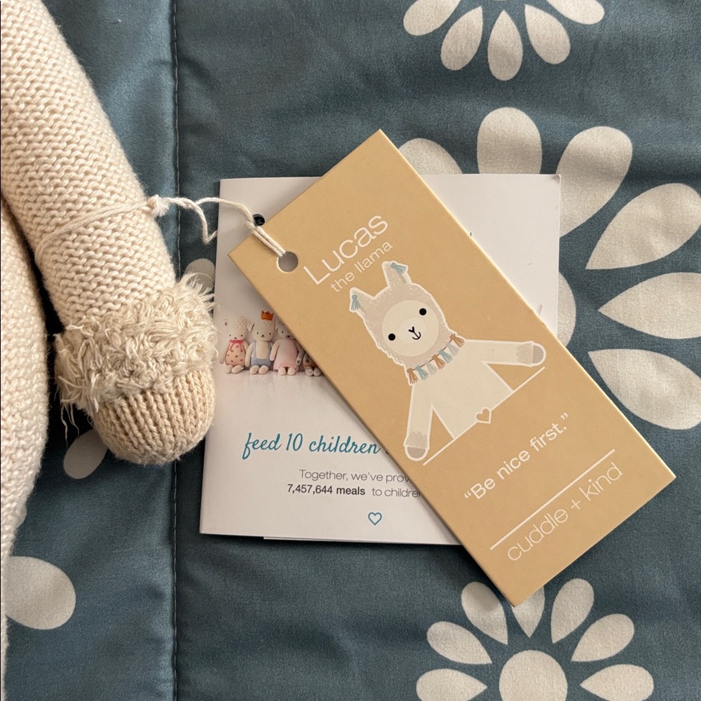 Cuddle + Kind Regular 20” Lucas the Llama hand knit doll - Picture 3 of 6